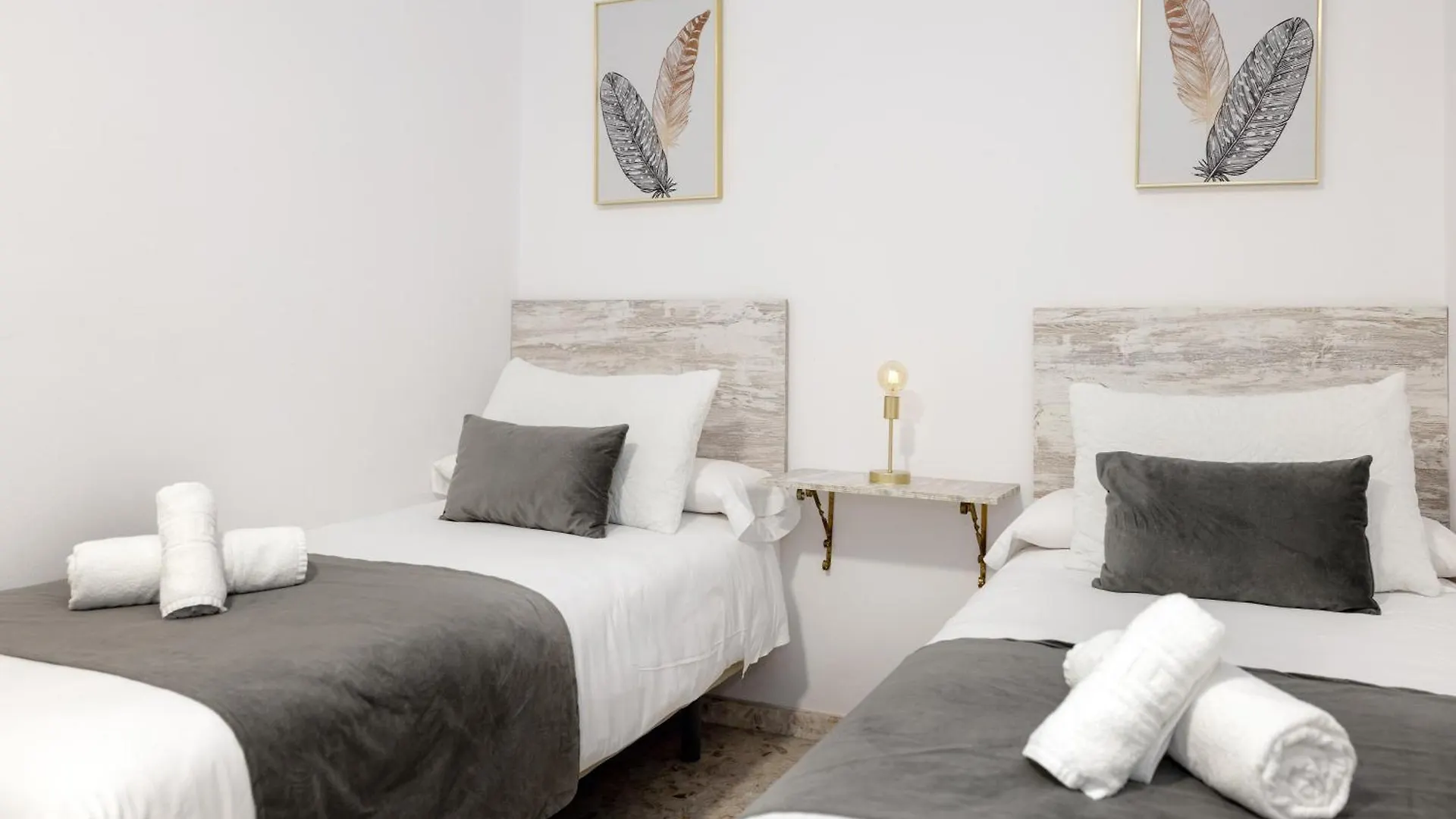 Apartamentos Trianasol Seville Apartment