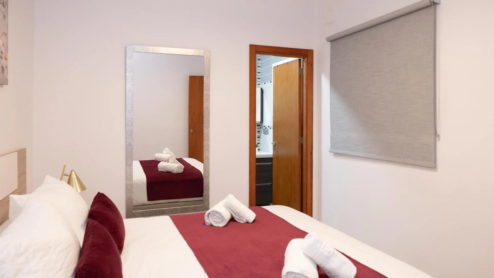Apartamentos Trianasol Seville Apartment