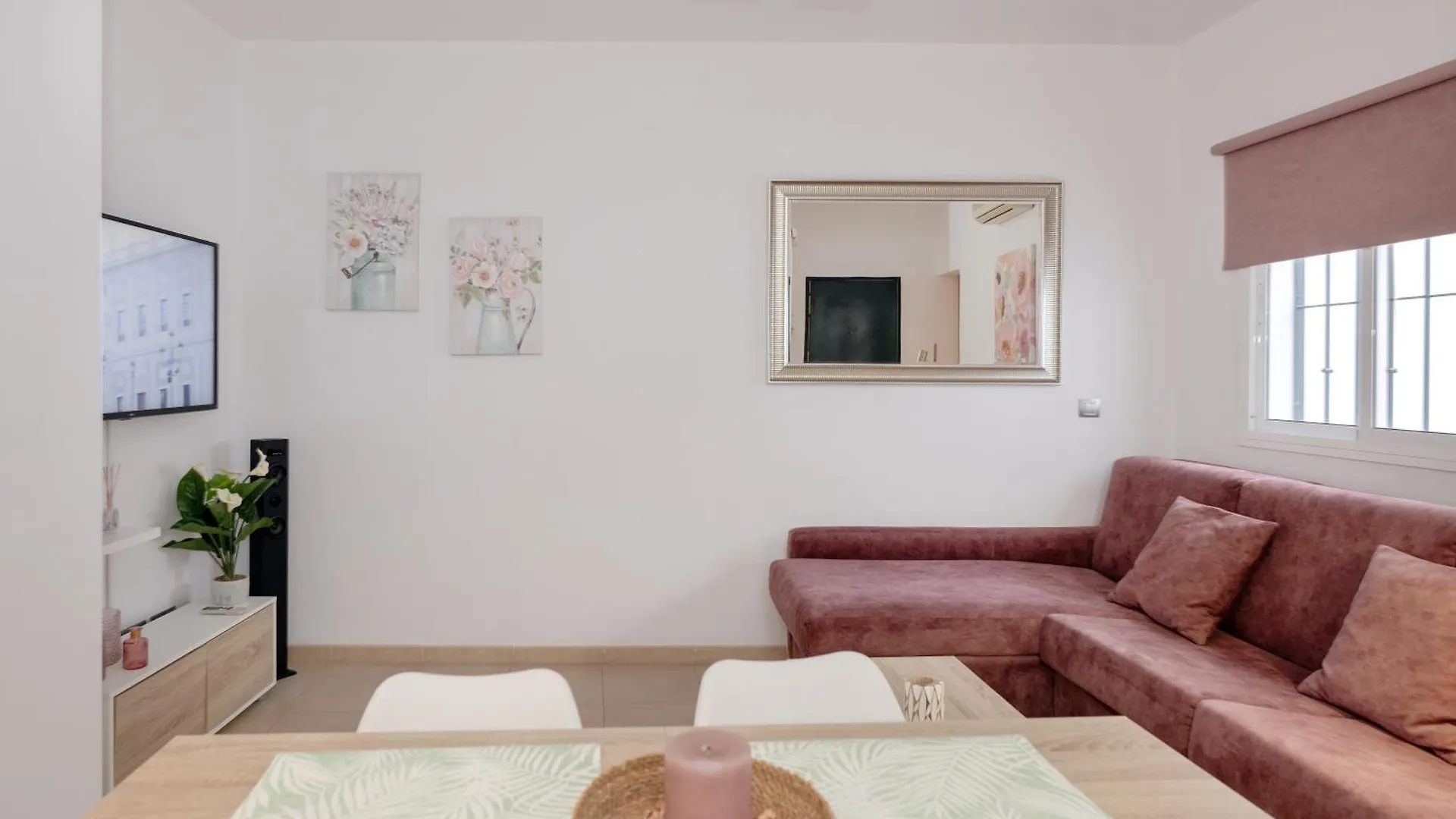 Apartamentos Trianasol Seville