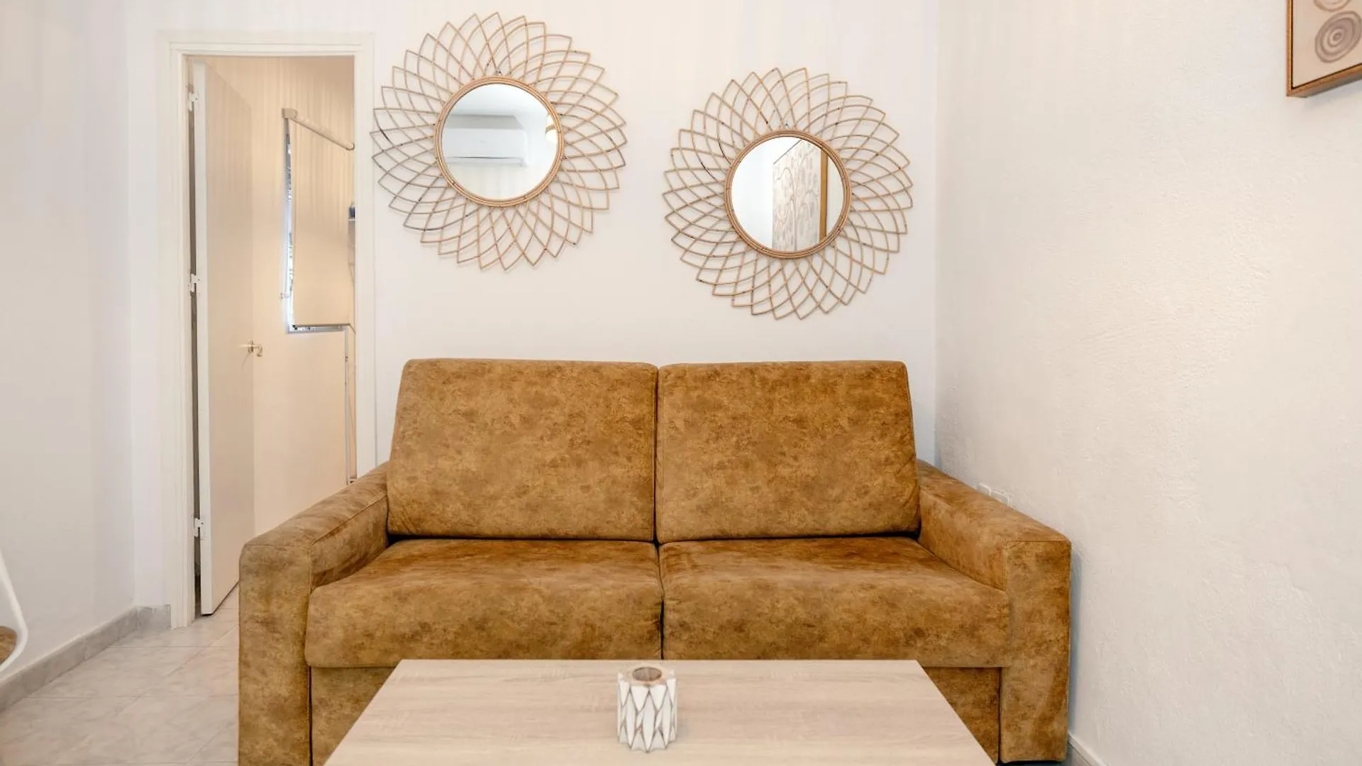 Apartamentos Trianasol Seville 0*,